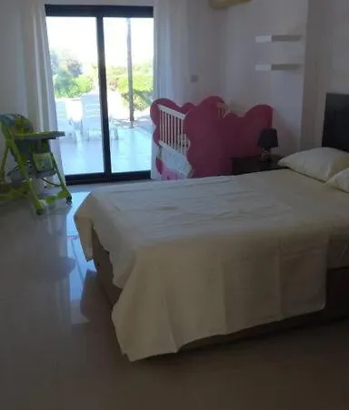 Charming In Northern Cyprus 别墅 凯里尼亚
