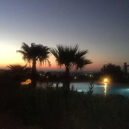 Charming In Northern Cyprus 别墅 凯里尼亚